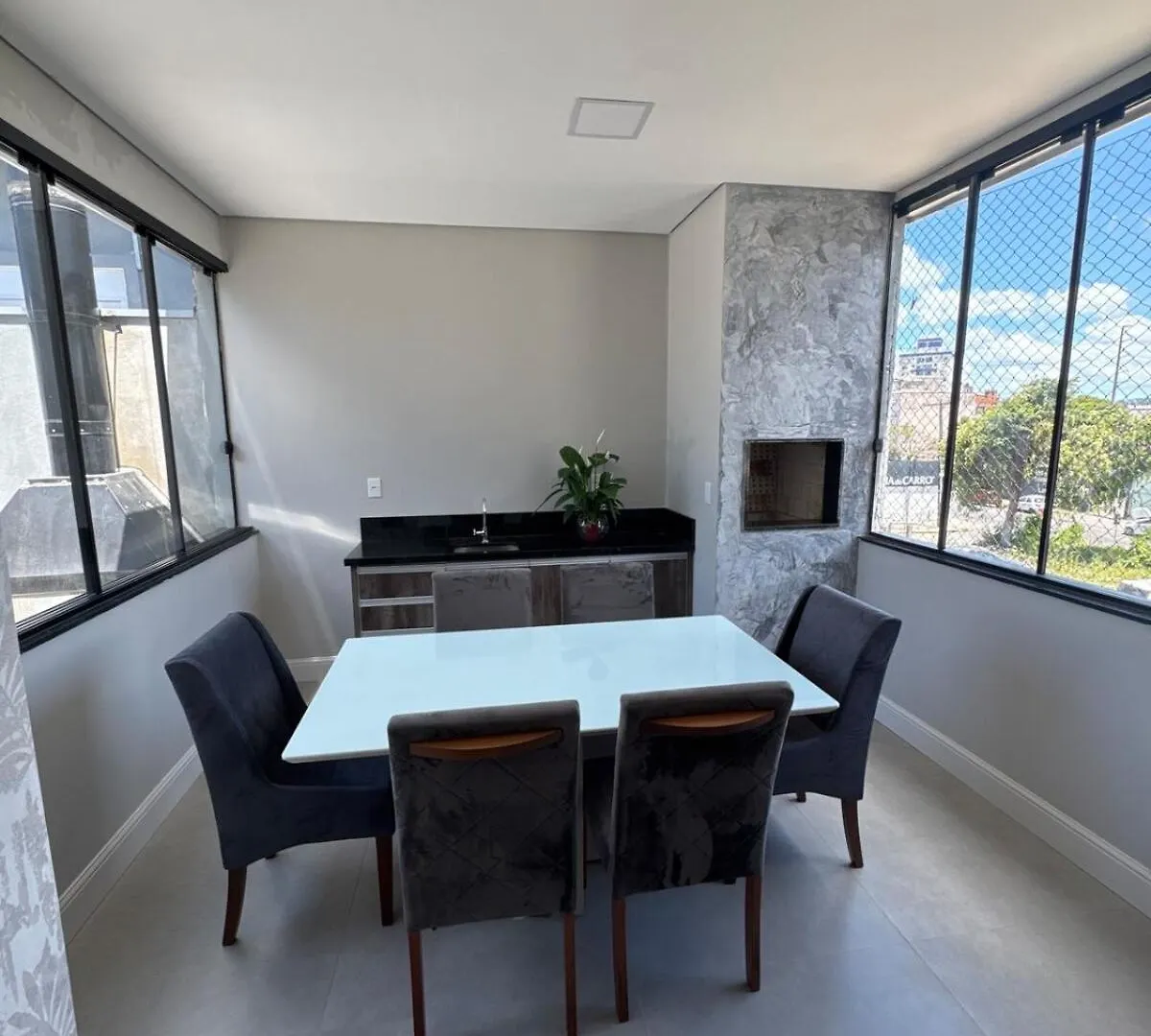 Lindo Apartamento 3 Quartos Sendo 1 Suite Porto Alegre Brazil